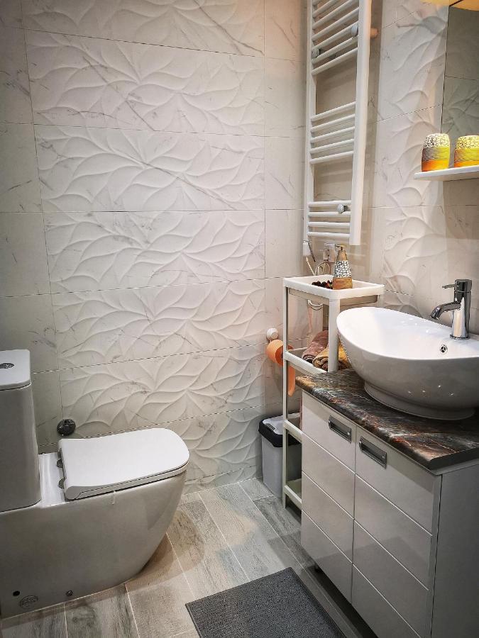 Apartment Bis